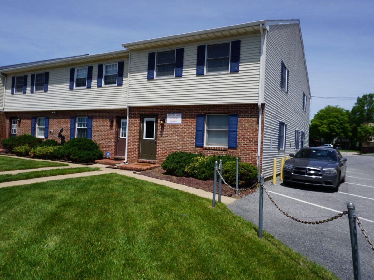 385 West North St (North Queen Plaza)